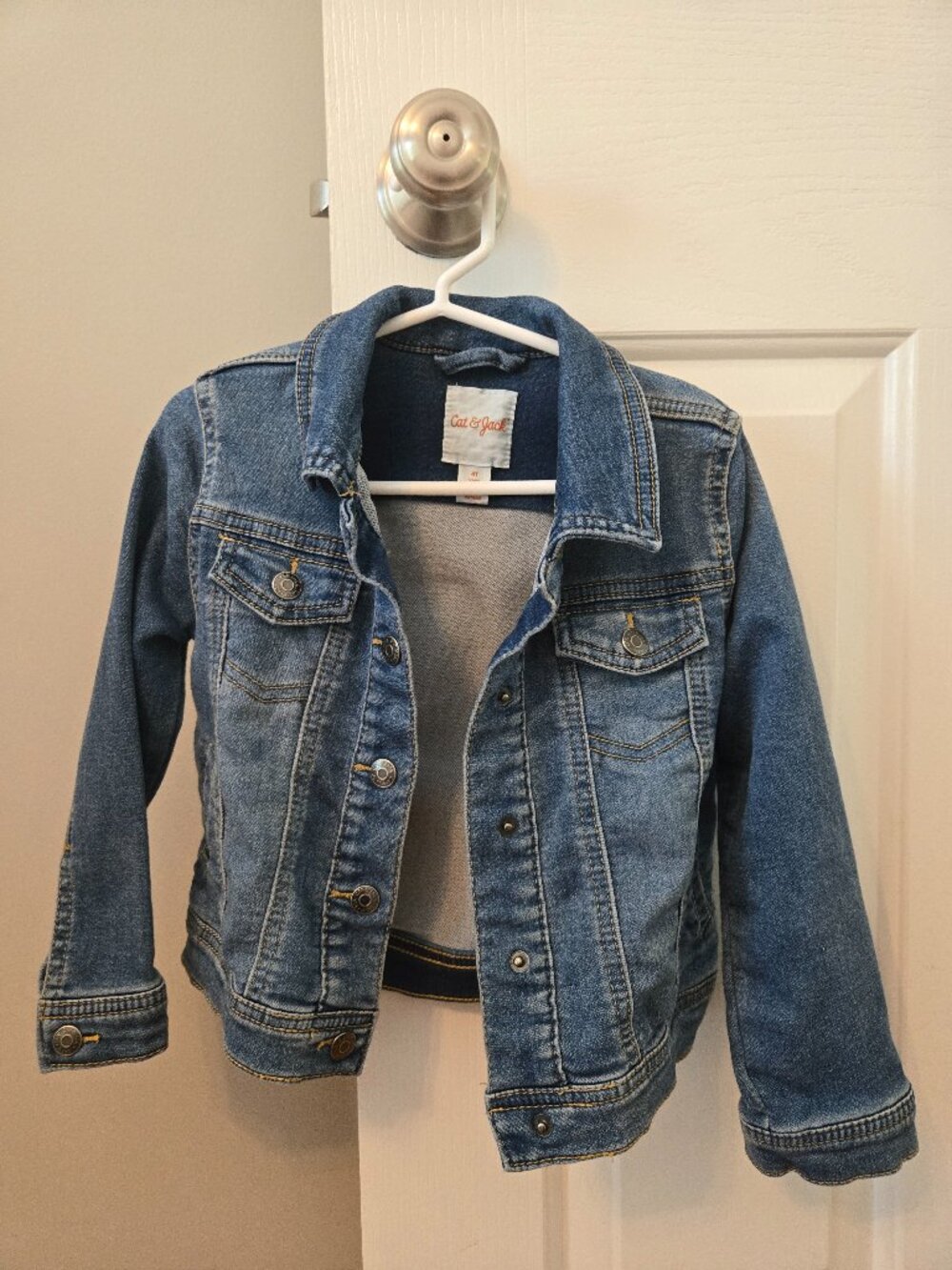 Girls Cat & Jack size 4T jean jacket